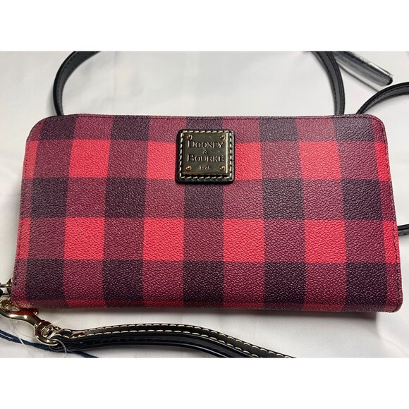New Dooney & Bourke Crossbody Red/Black Tucker Large Zip Around Wristlet Wallet - Picture 1 of 11